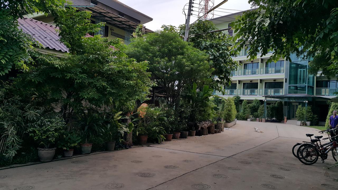 Garden Corner Resort & Hotel Phitszanulok Kültér fotó