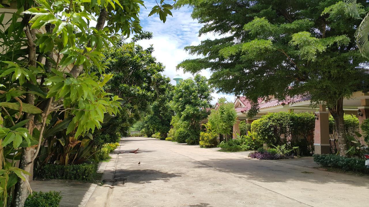Garden Corner Resort & Hotel Phitszanulok Kültér fotó