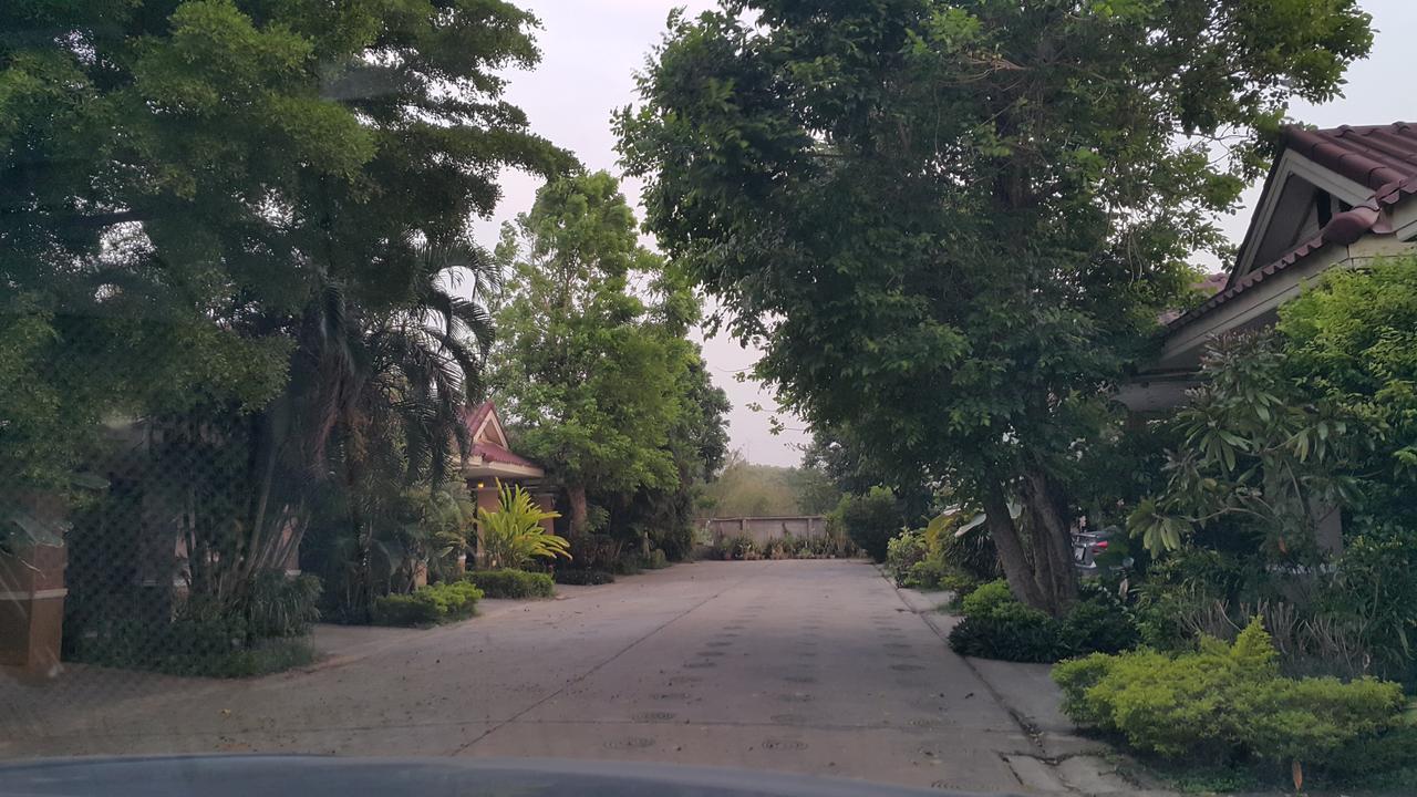 Garden Corner Resort & Hotel Phitszanulok Kültér fotó