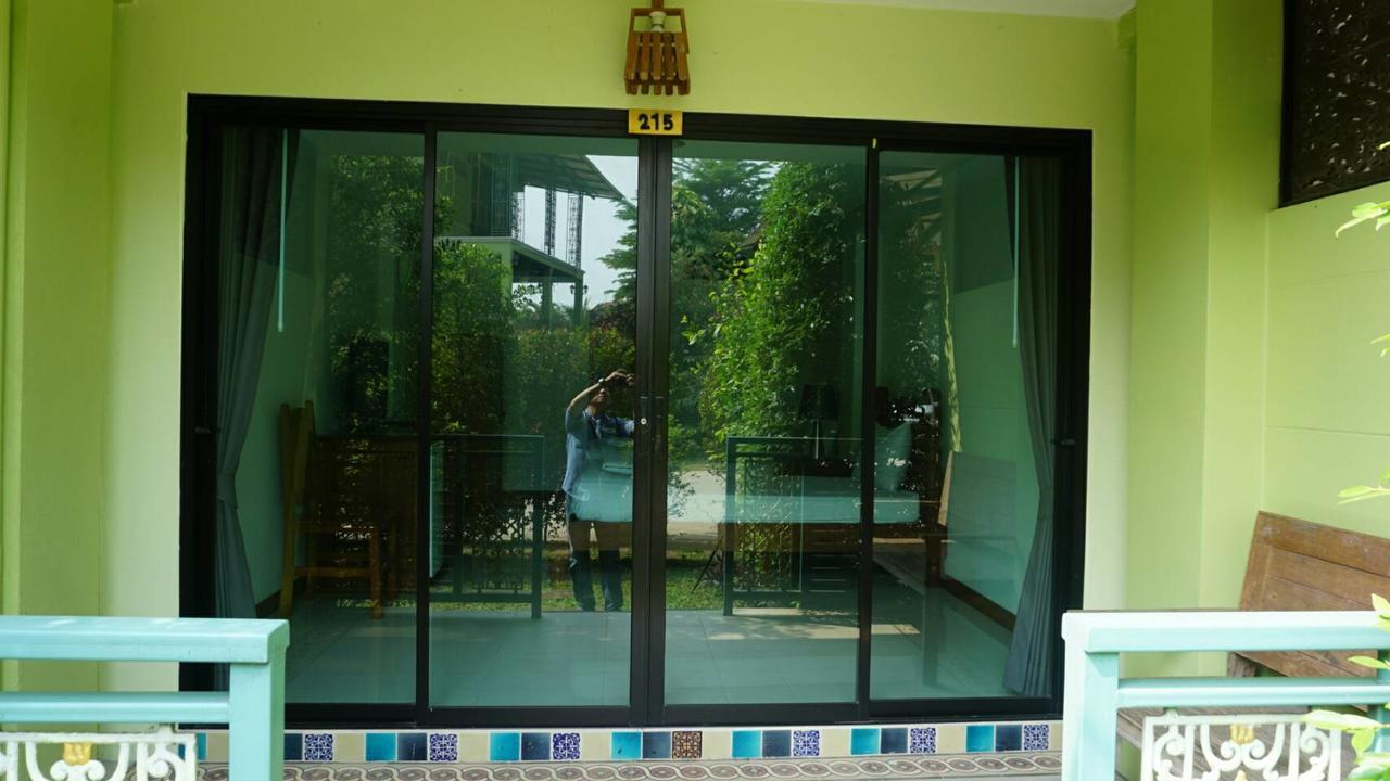 Garden Corner Resort & Hotel Phitszanulok Kültér fotó